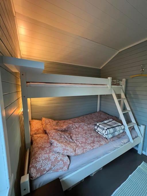 Idyllisk Minihus I Landlige Omgivelser - Med 5 Sengeplasser Og Parkering Asen Exterior photo
